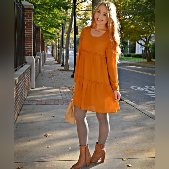 Mustard color dress - Picture 4 of 4